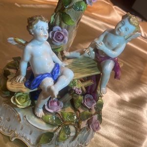 antique porcelain centrepiece Sculpture